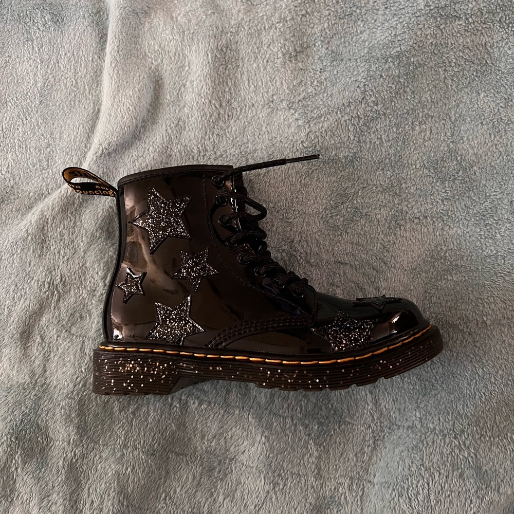 Kids Black Star Boots